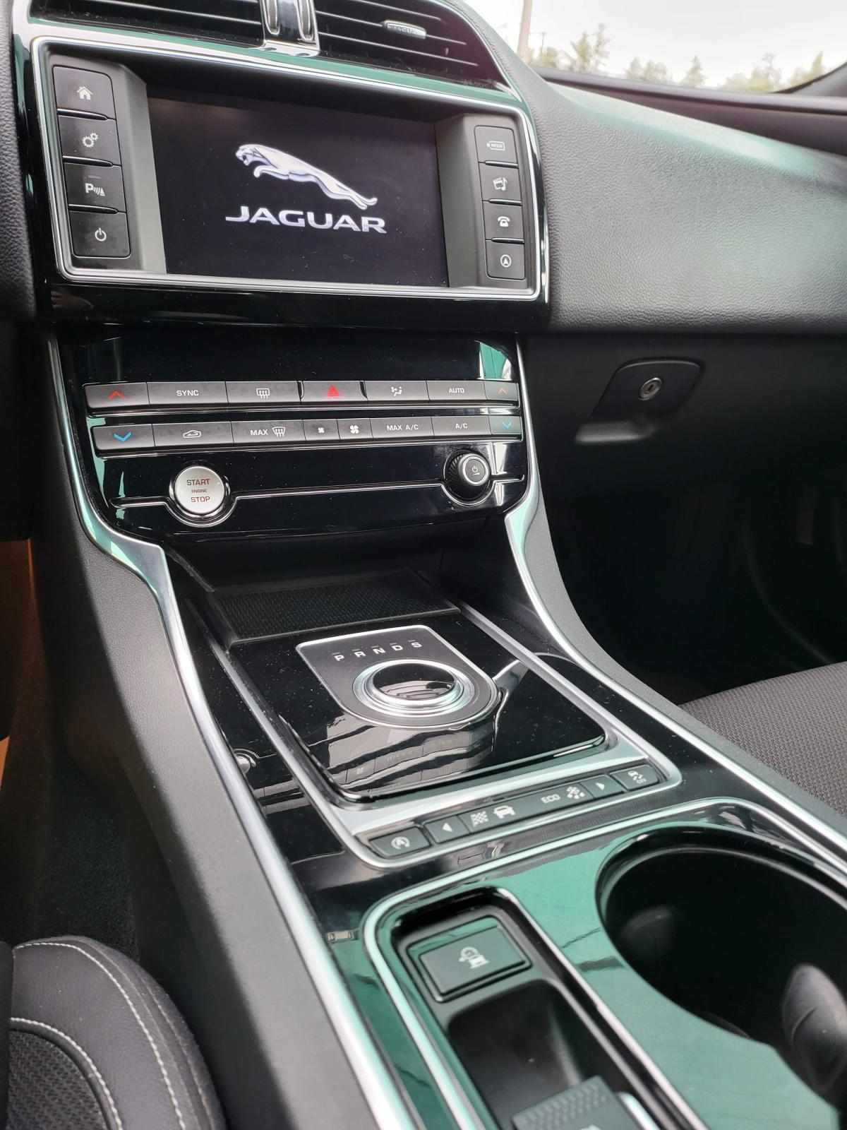 jaguar-xe-2016-diesel-2000cc