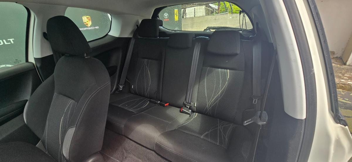 peugeot-208-2013-gasolina-999cc