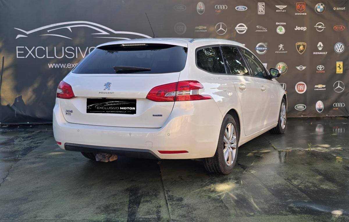 peugeot-308-sw-2015-diesel-1560cc