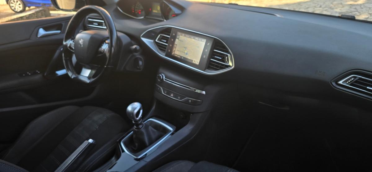 peugeot-308-sw-2015-diesel-1560cc