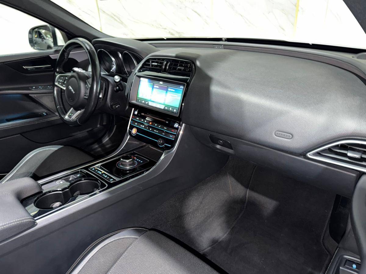jaguar-xe-2016-diesel-1999cc