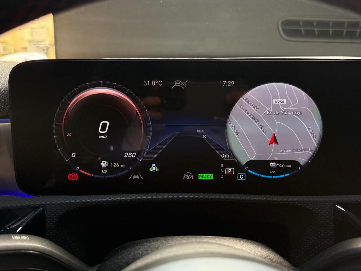 mercedes-benz-classe-a-2022-hibrido-a-gasolina-1332cc