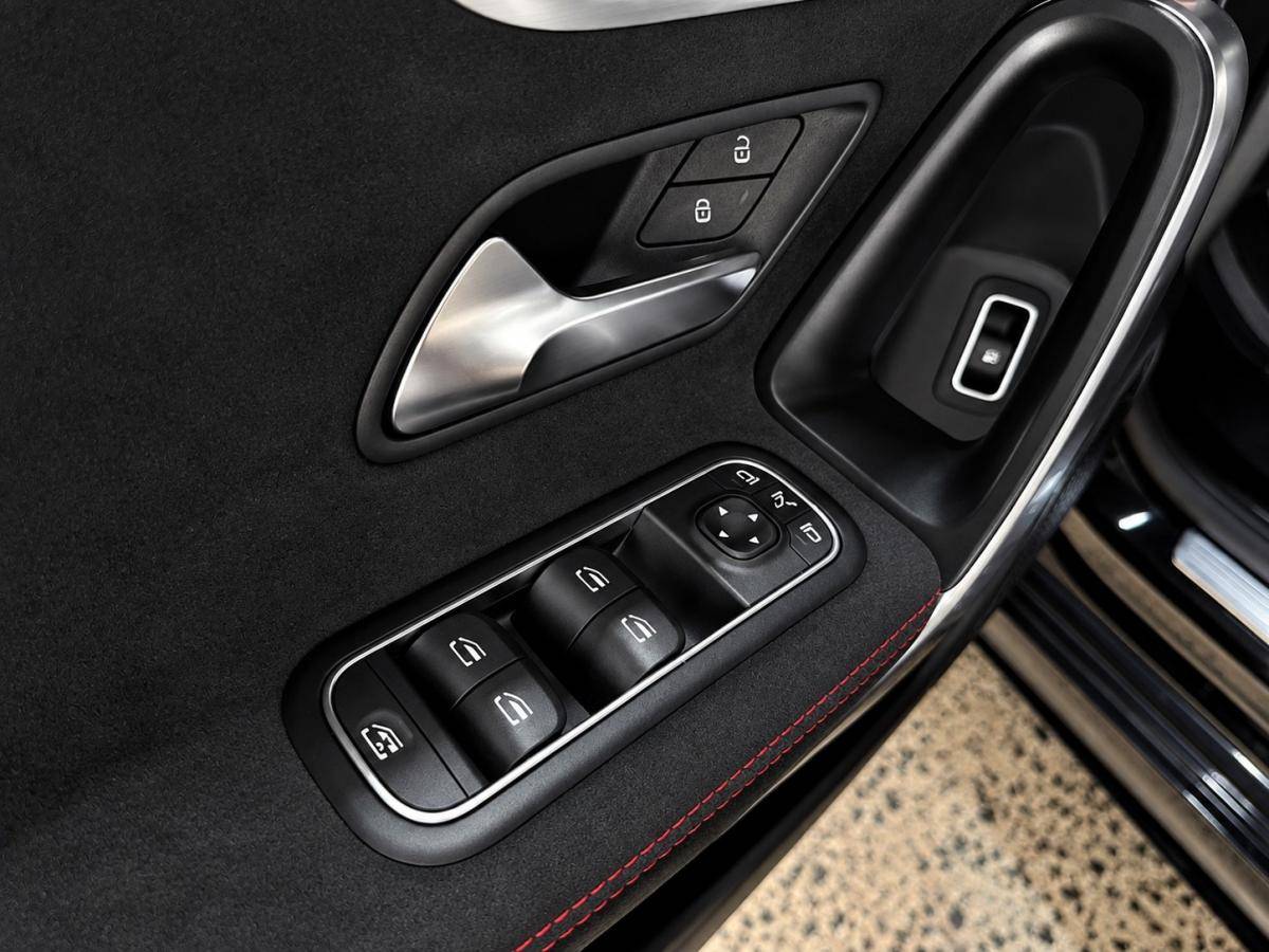 mercedes-benz-classe-a-2022-hibrido-a-gasolina-1332cc
