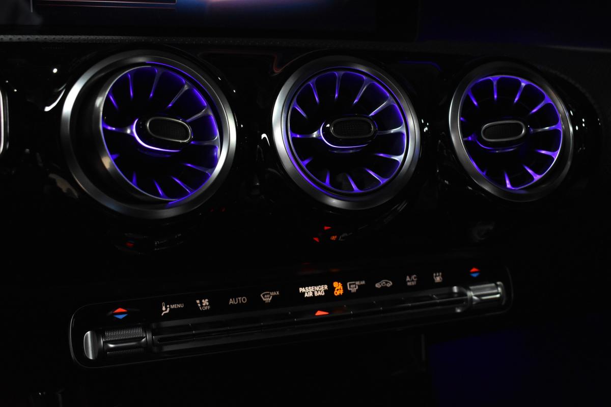 mercedes-benz-classe-a-2022-hibrido-a-gasolina-1332cc