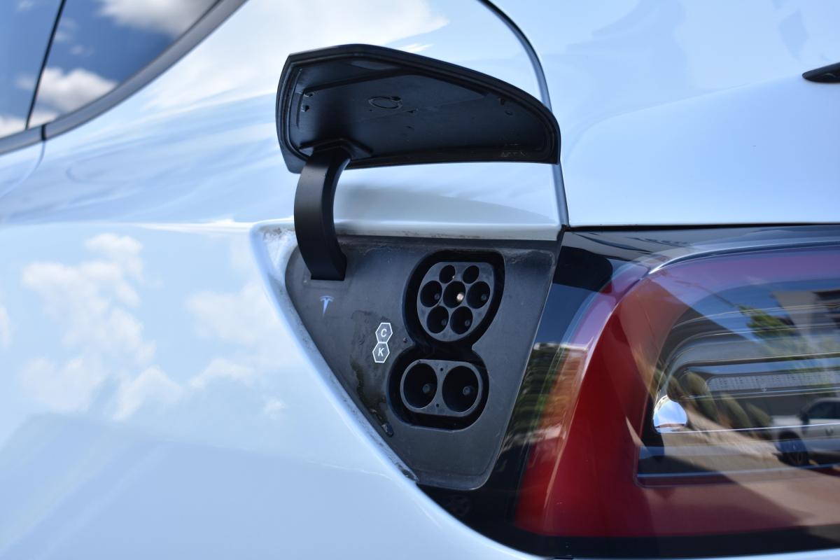 tesla-model-y-2022-eletrico-0cc