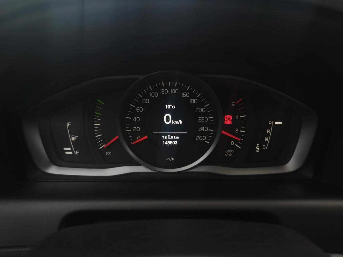 volvo-xc60-2-0-d4-2015-diesel-1969cc