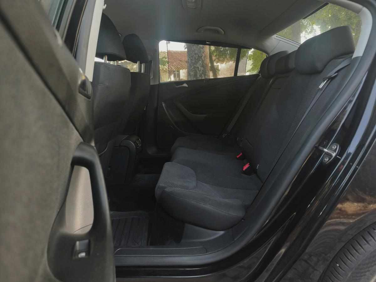volkswagen-passat-1-6-105cv-2010-diesel-1598cc