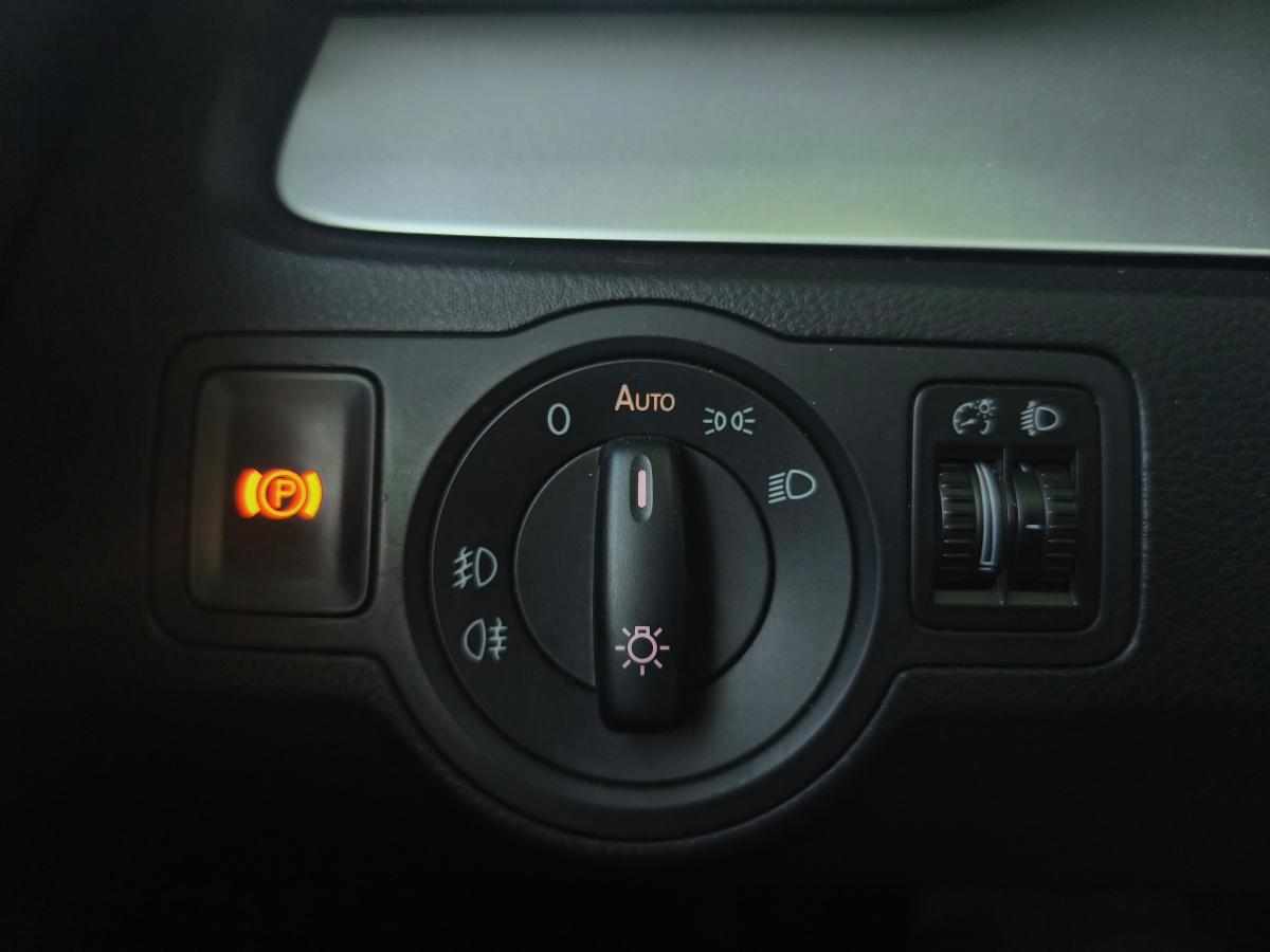 volkswagen-passat-1-6-105cv-2010-diesel-1598cc