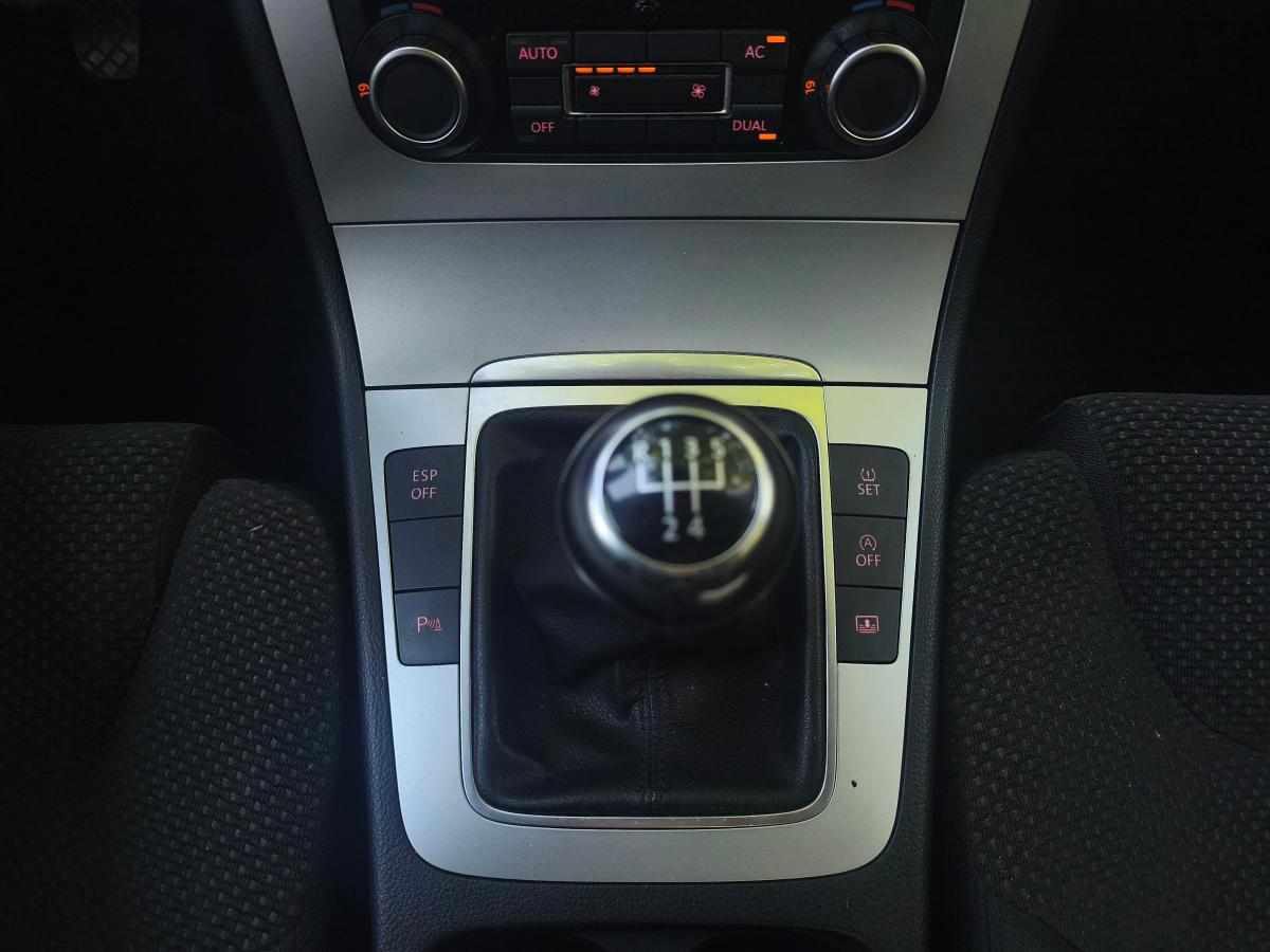volkswagen-passat-1-6-105cv-2010-diesel-1598cc