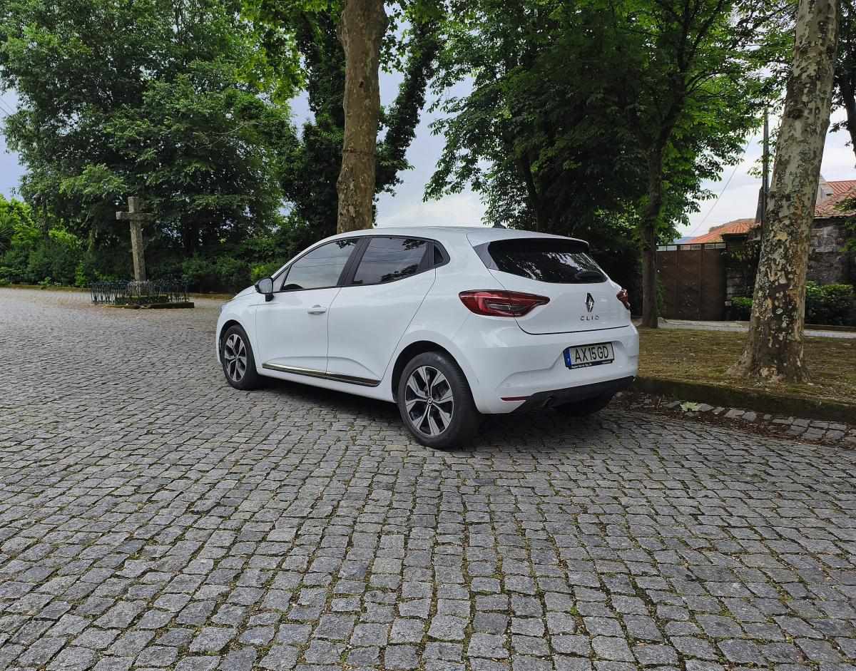 renault-clio-1-5-blue-dci-2023-diesel-1461cc