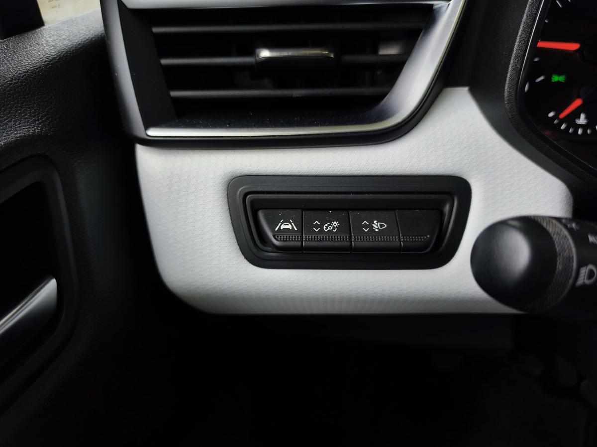 renault-clio-1-5-blue-dci-2023-diesel-1461cc