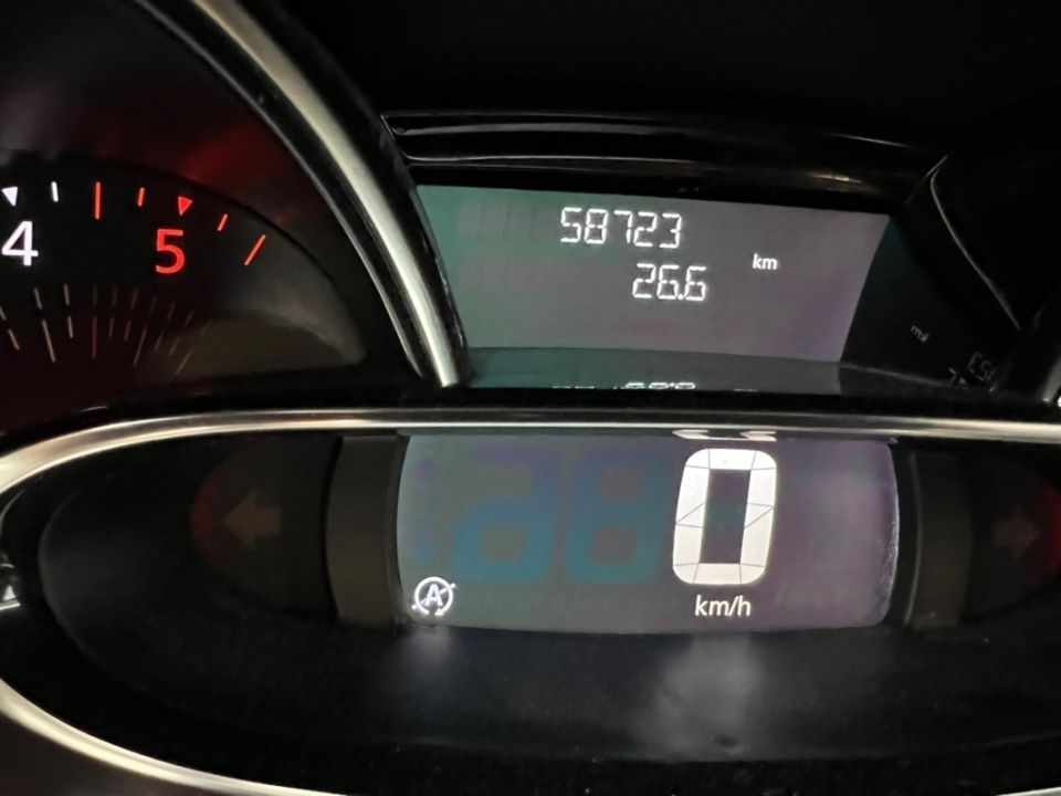 renault-clio-sport-tourer-2018-diesel-1461cc