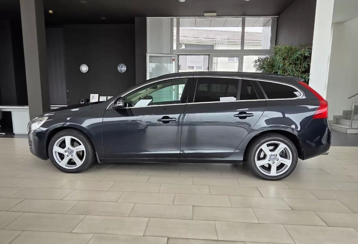 volvo-v60-2012-diesel-1560cc