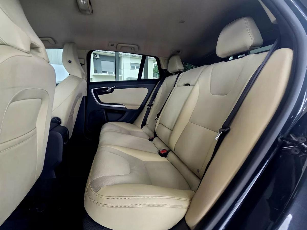 volvo-v60-2012-diesel-1560cc