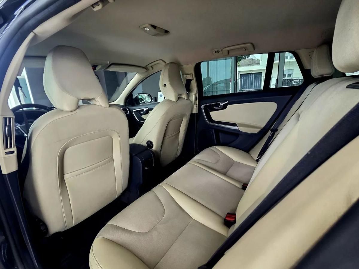 volvo-v60-2012-diesel-1560cc
