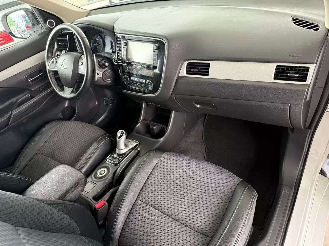 mitsubishi-outlander-2015-hibrido-1998cc