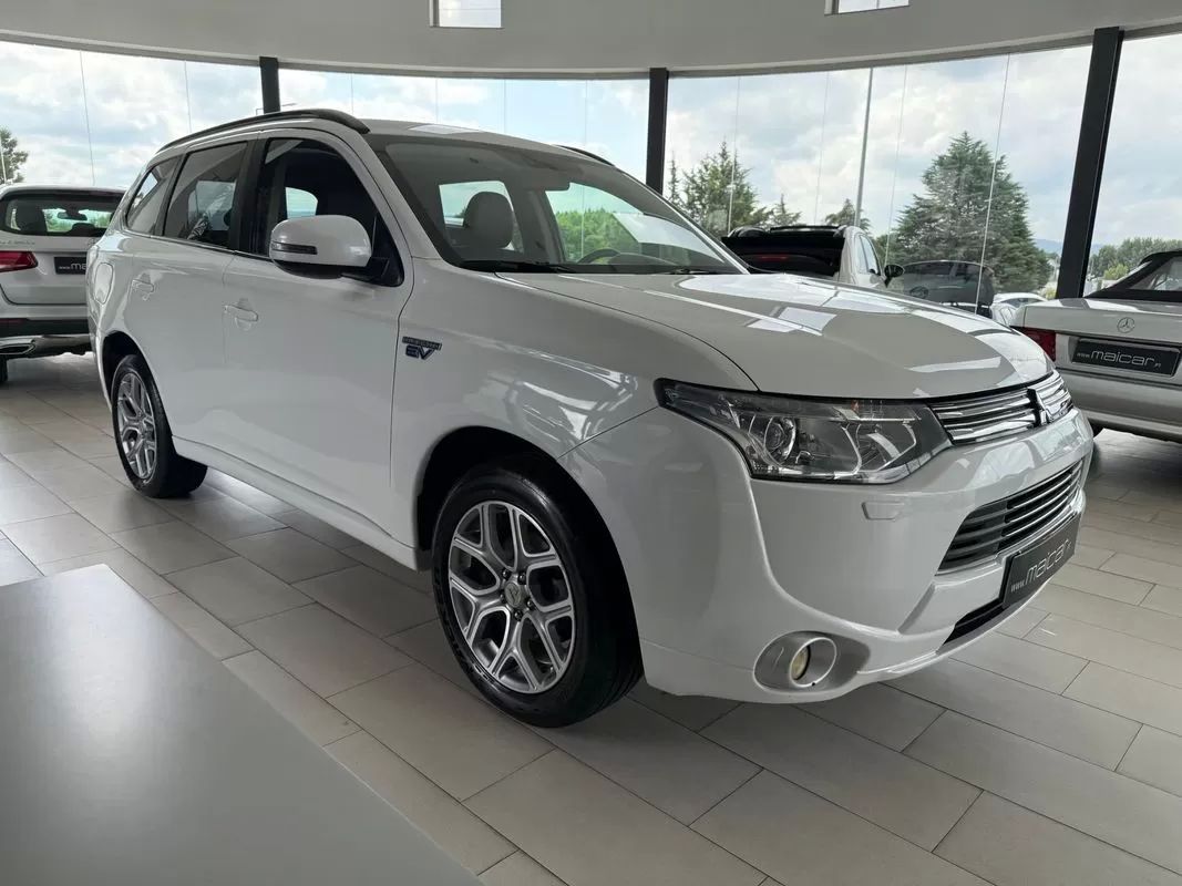 mitsubishi-outlander-2015-hibrido-1998cc