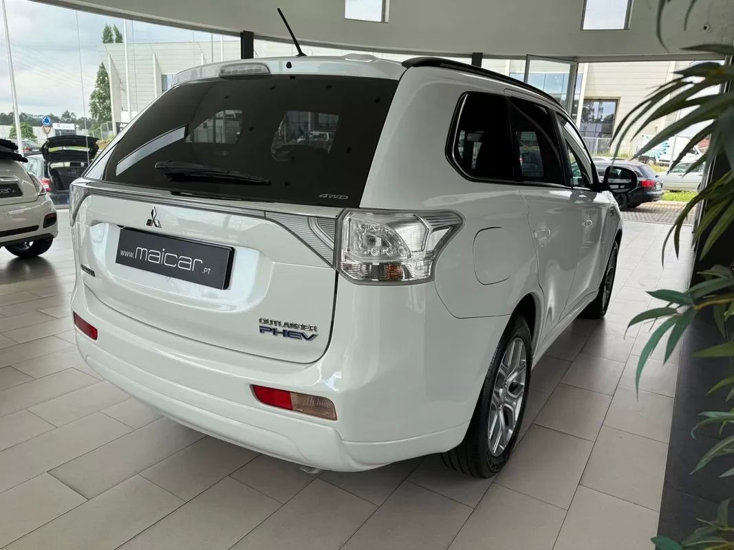 mitsubishi-outlander-2015-hibrido-1998cc