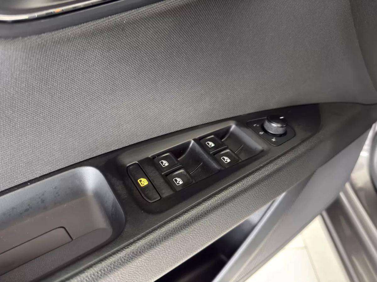 seat-leon-st-2014-diesel-1598cc