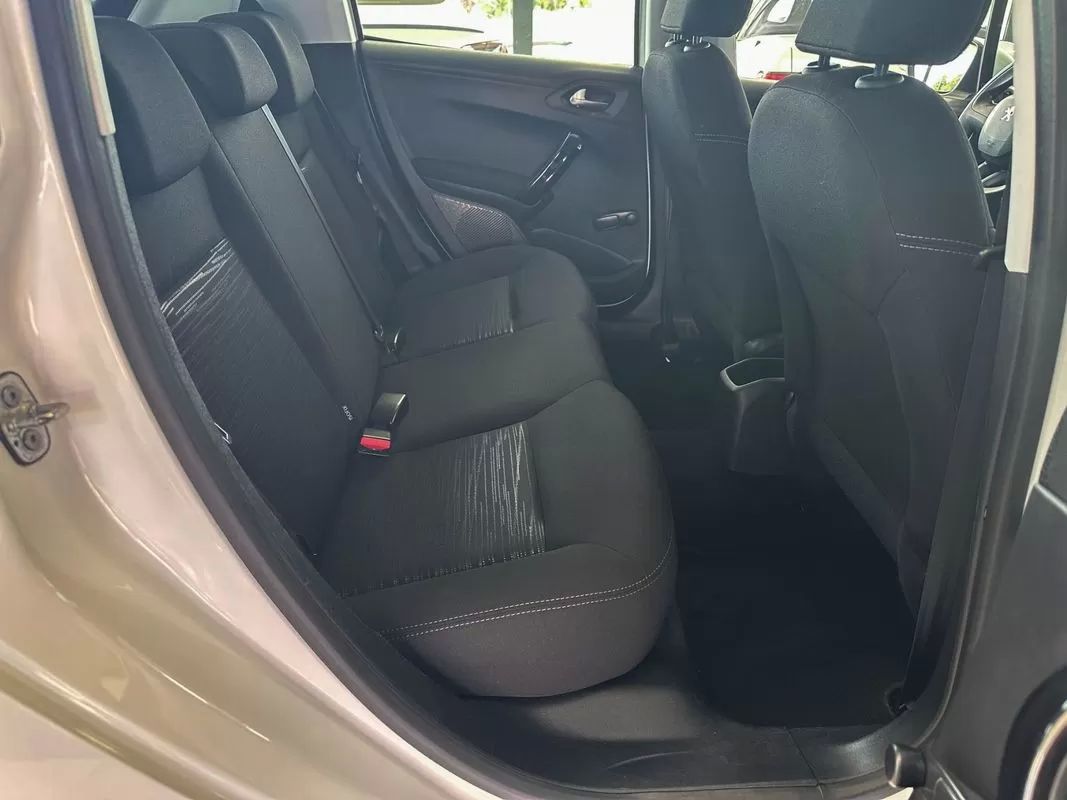 peugeot-208-2018-diesel-1560cc
