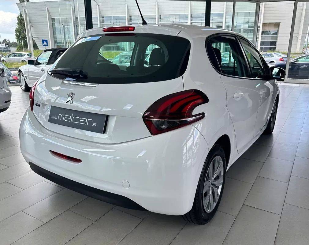 peugeot-208-2018-diesel-1560cc