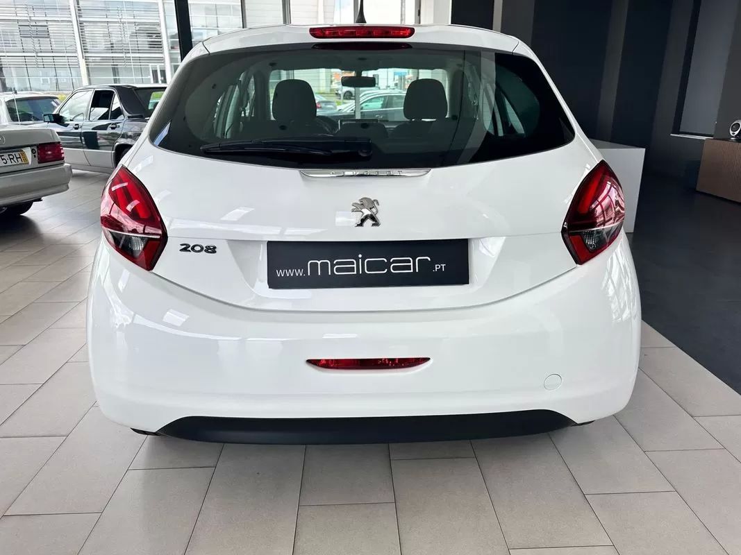 peugeot-208-2018-diesel-1560cc