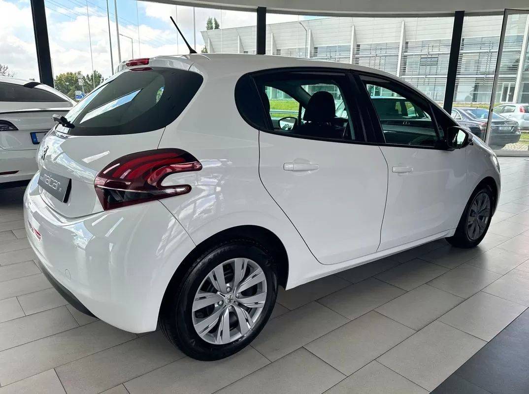 peugeot-208-2018-diesel-1560cc