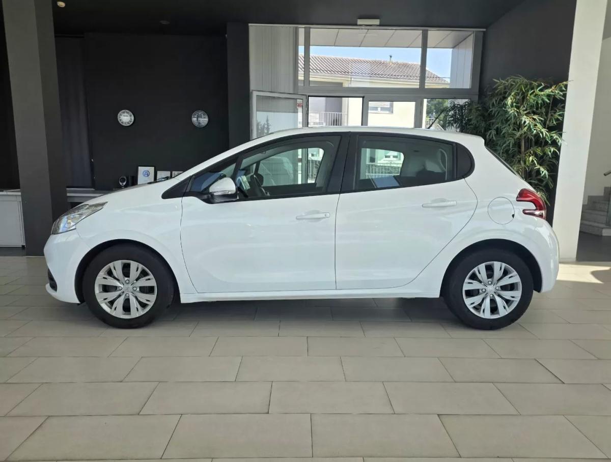 peugeot-208-2018-diesel-1560cc