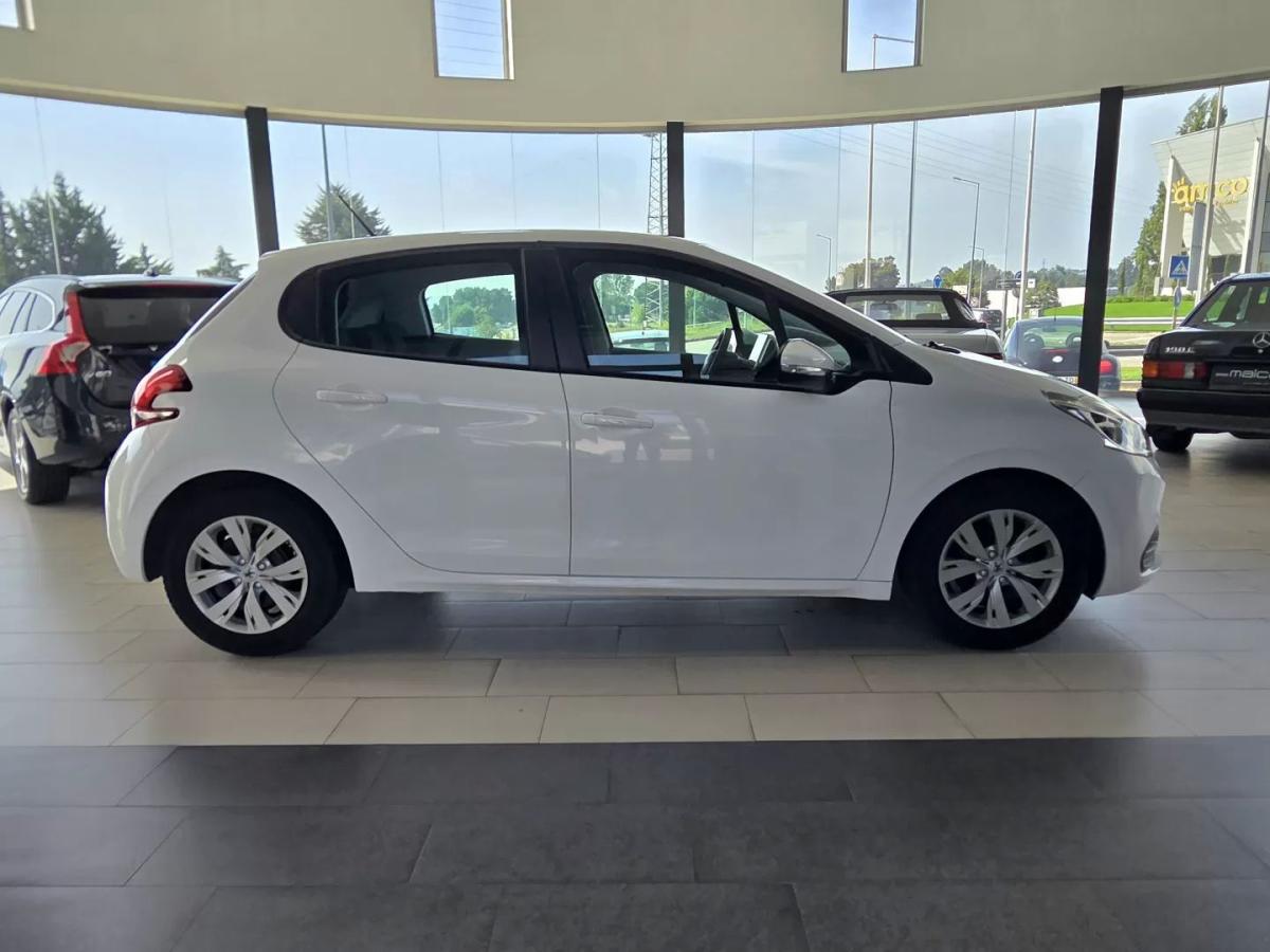 peugeot-208-2018-diesel-1560cc