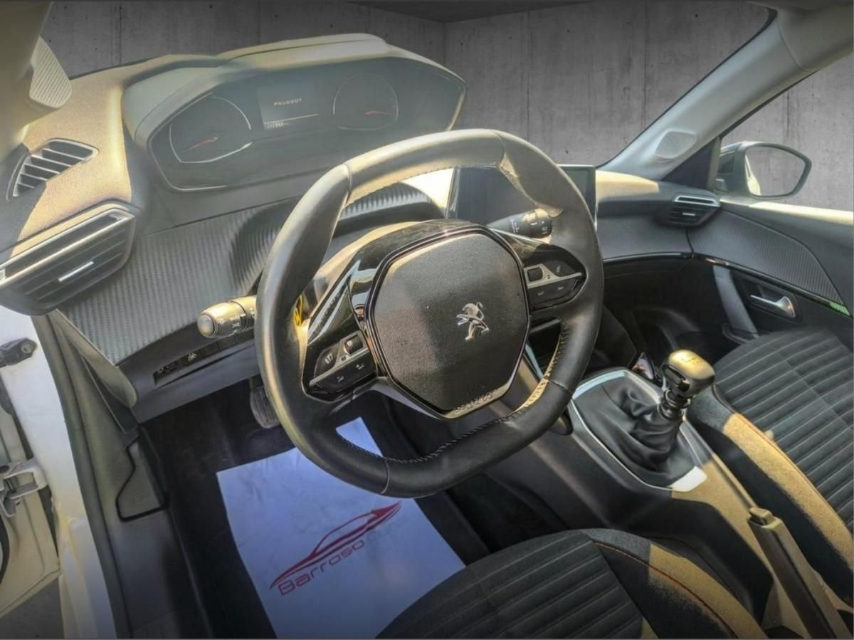 peugeot-208-2023-diesel-1499cc