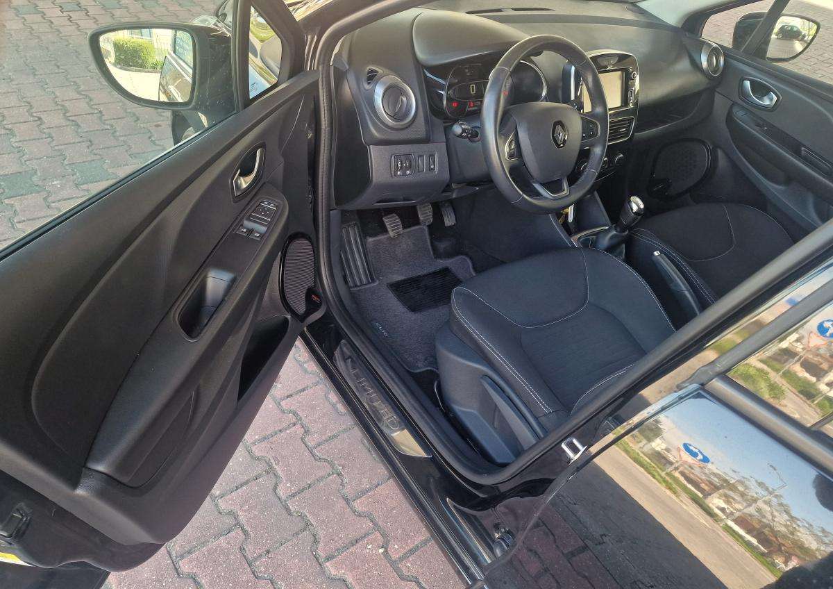 renault-clio-sport-tourer-2017-diesel-1461cc