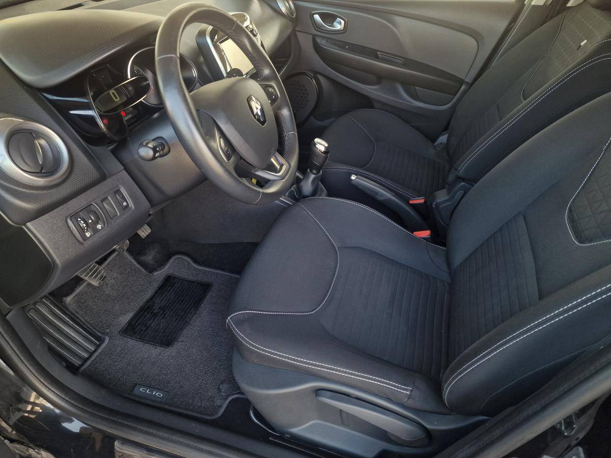 renault-clio-sport-tourer-2017-diesel-1461cc