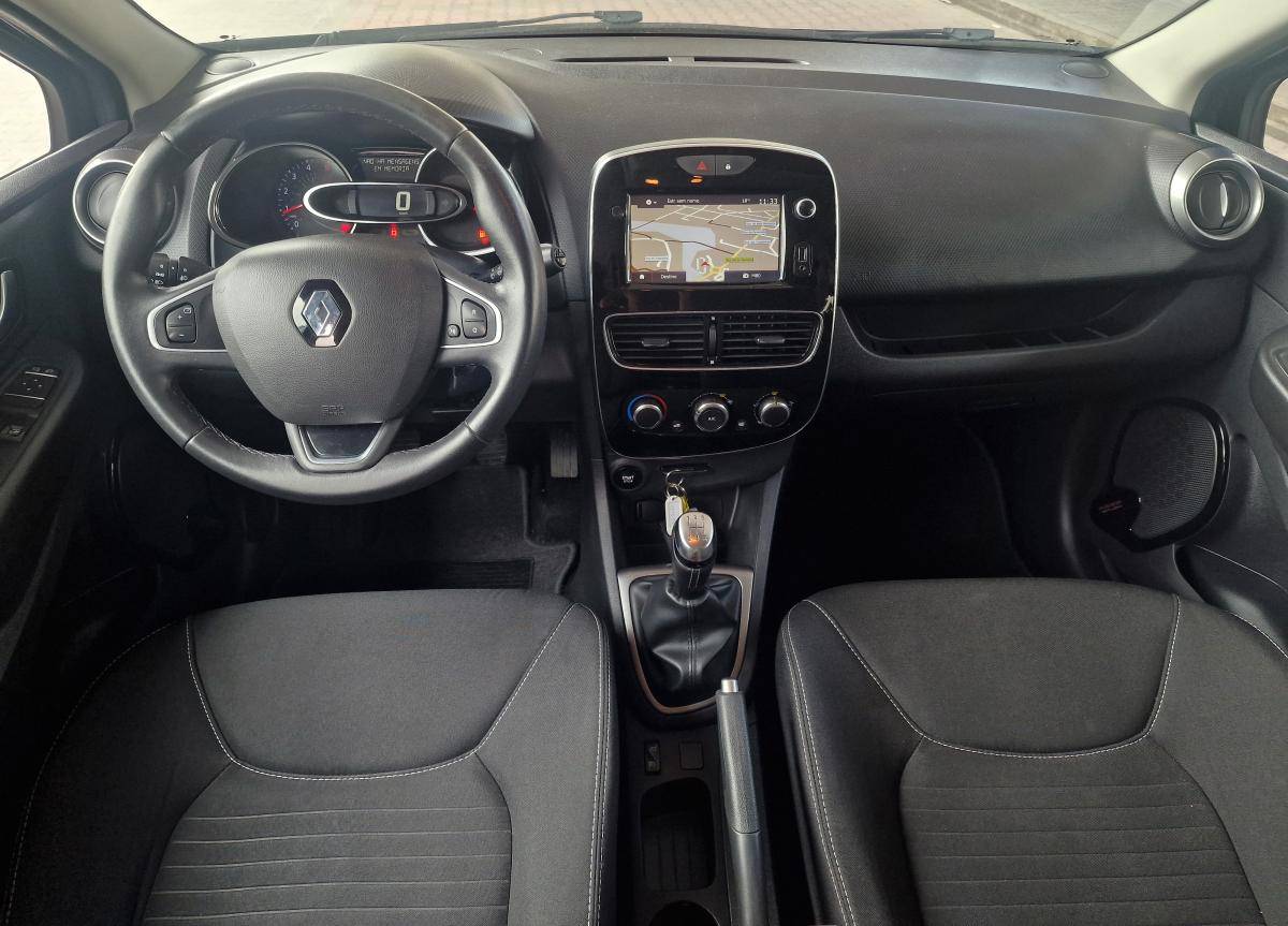 renault-clio-sport-tourer-2017-diesel-1461cc