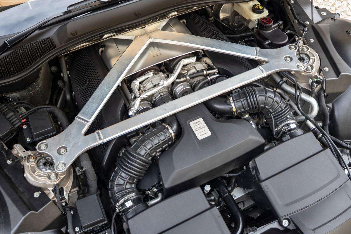 aston-martin-vantage-roadster-2021-gasolina-3982cc