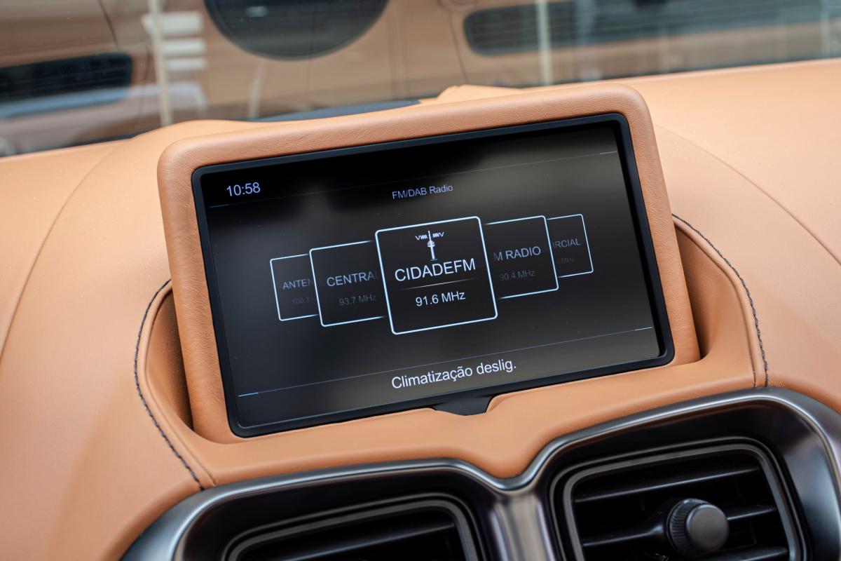 aston-martin-vantage-roadster-2021-gasolina-3982cc