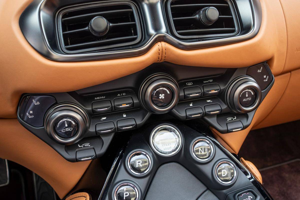 aston-martin-vantage-roadster-2021-gasolina-3982cc