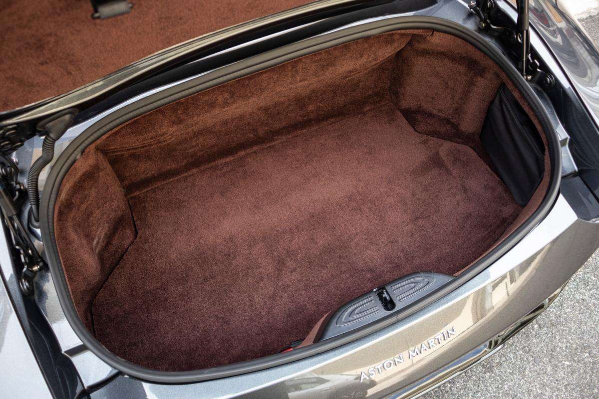aston-martin-vantage-roadster-2021-gasolina-3982cc