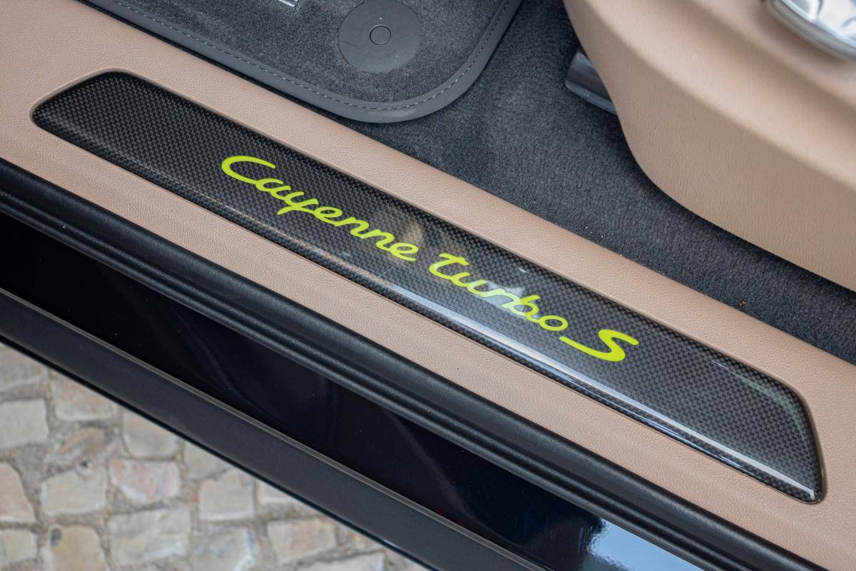 porsche-cayenne-2020-hibrido-a-gasolina-3996cc
