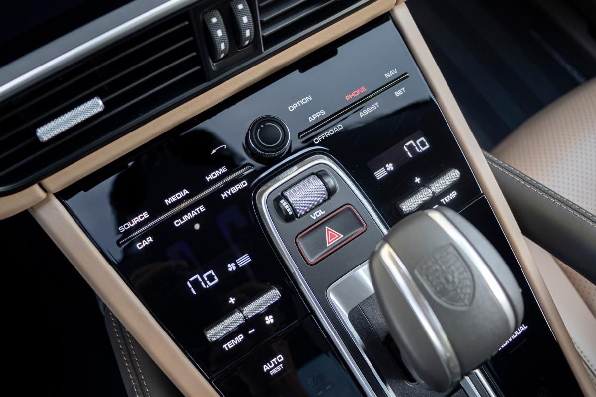 porsche-cayenne-2020-hibrido-a-gasolina-3996cc