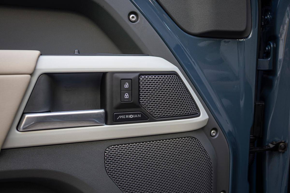 land-rover-defender-2024-gasolina-2996cc