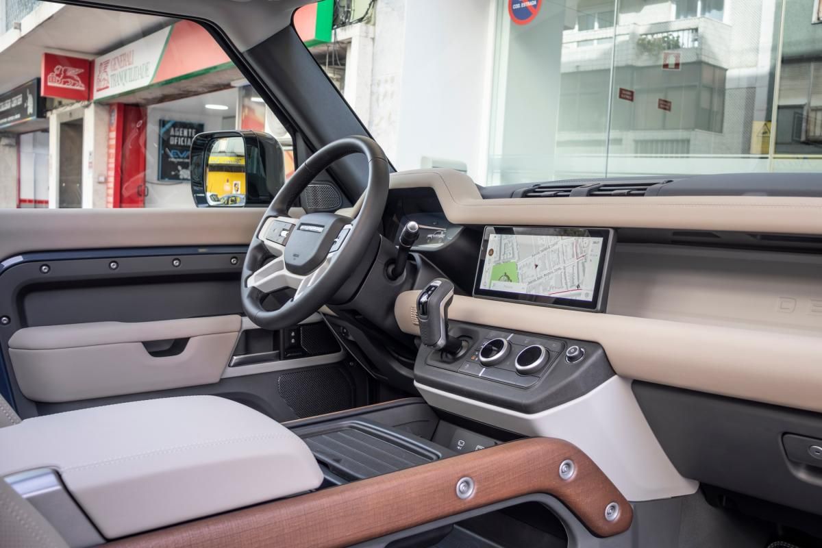land-rover-defender-2024-gasolina-2996cc