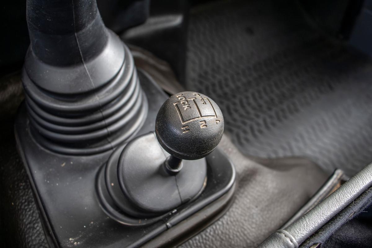 land-rover-defender-1997-diesel-2495cc