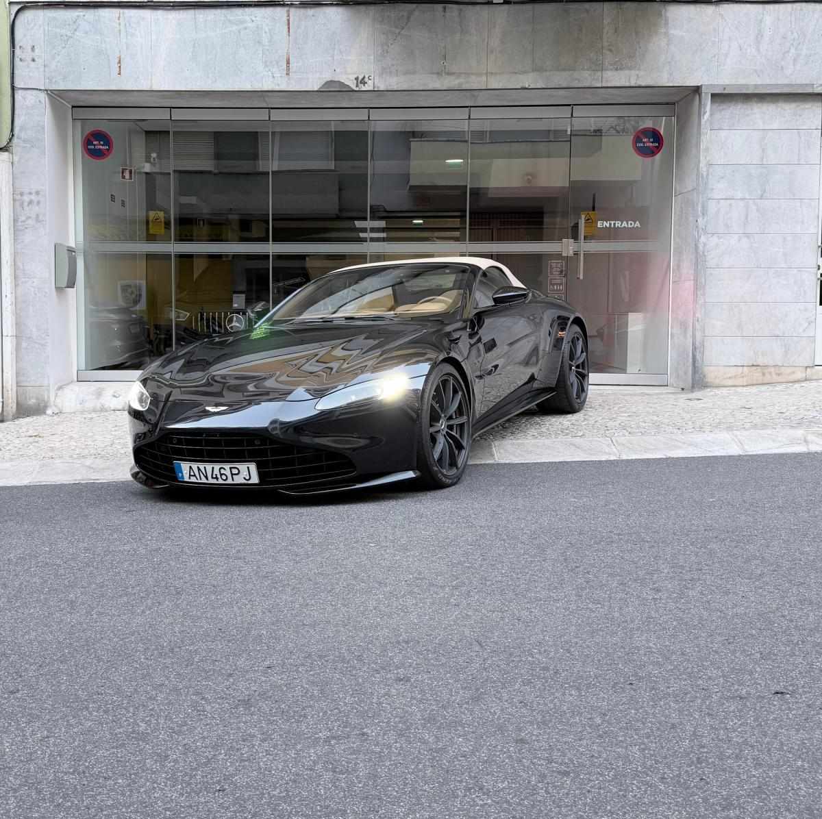 aston-martin-vantage-roadster-2022-gasolina-3982cc