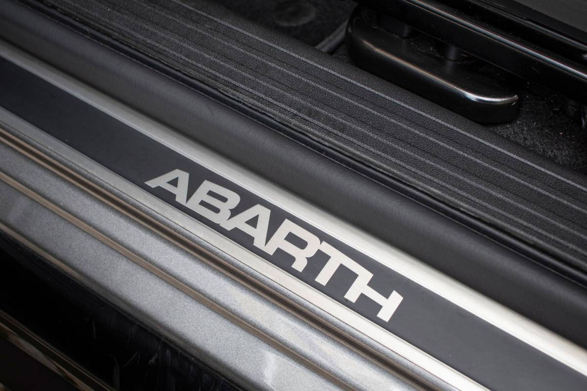 abarth-695-2023-gasolina-1368cc