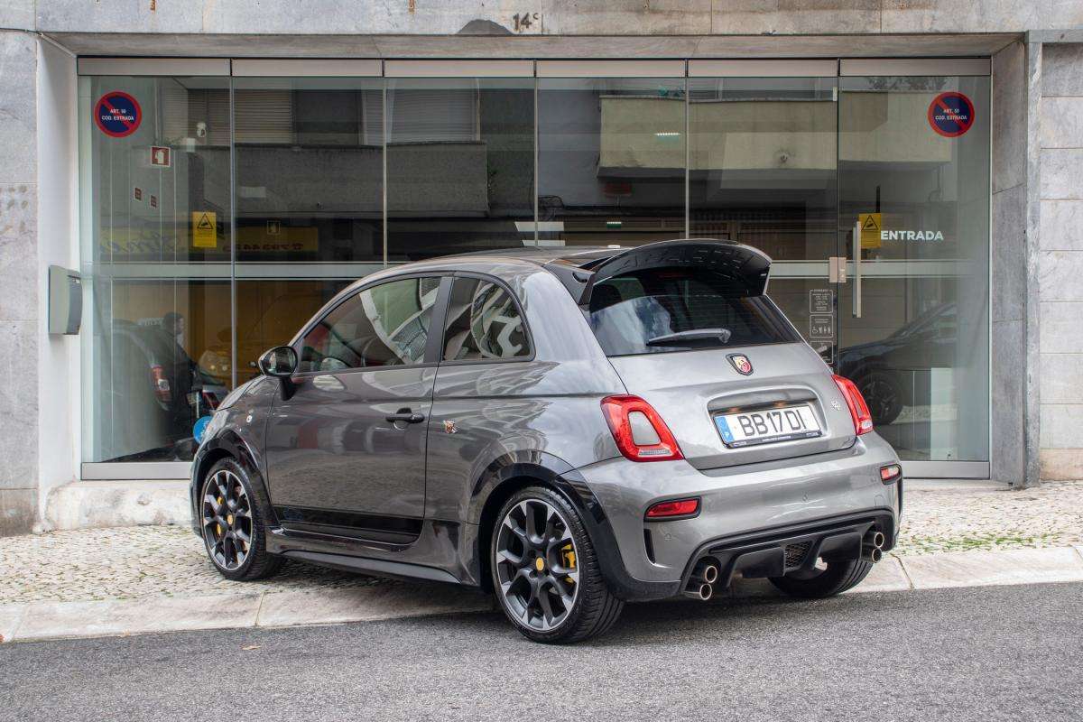abarth-695-2023-gasolina-1368cc