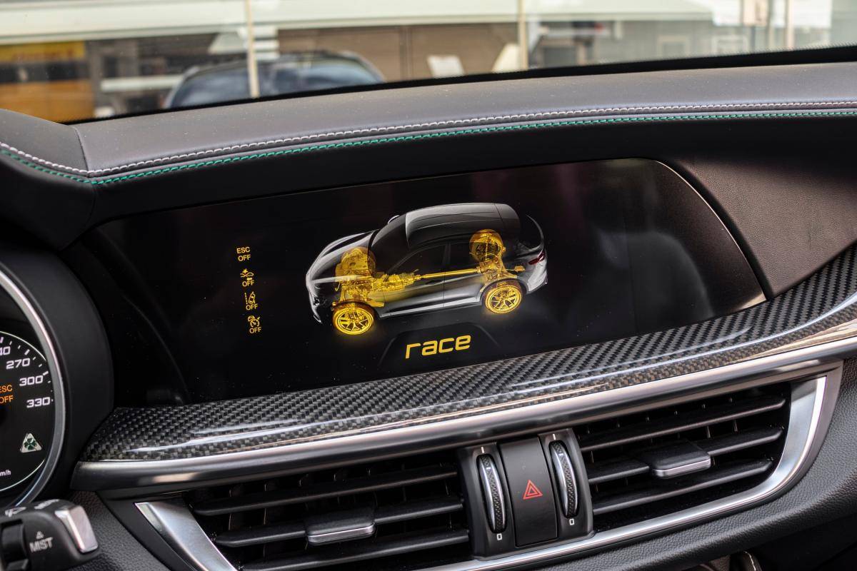 alfa-romeo-stelvio-2018-gasolina-2891cc
