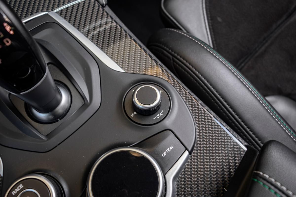 alfa-romeo-stelvio-2018-gasolina-2891cc