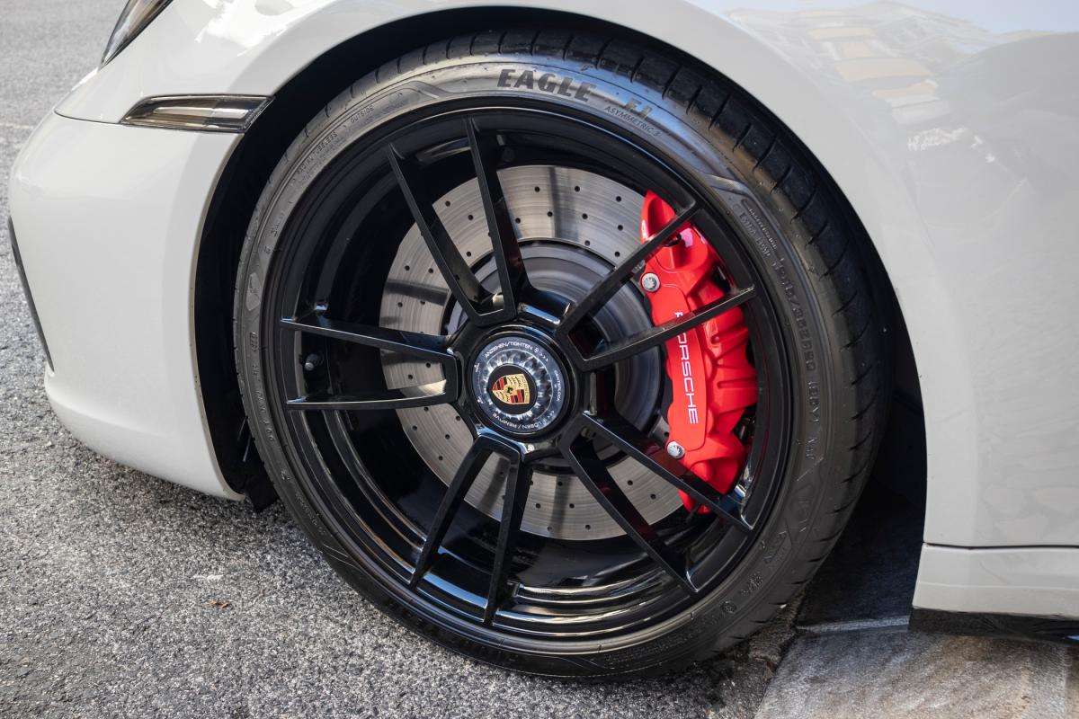 porsche-992-2023-gasolina-2981cc