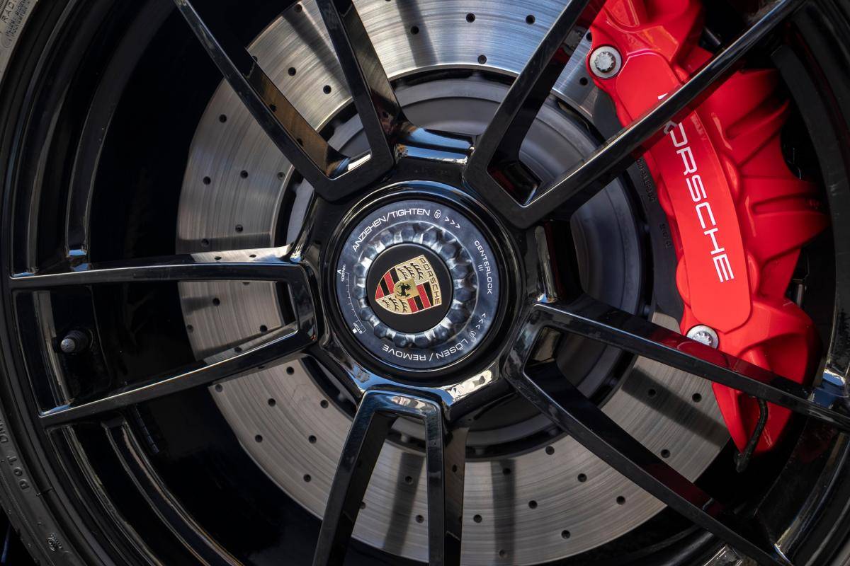 porsche-992-2023-gasolina-2981cc