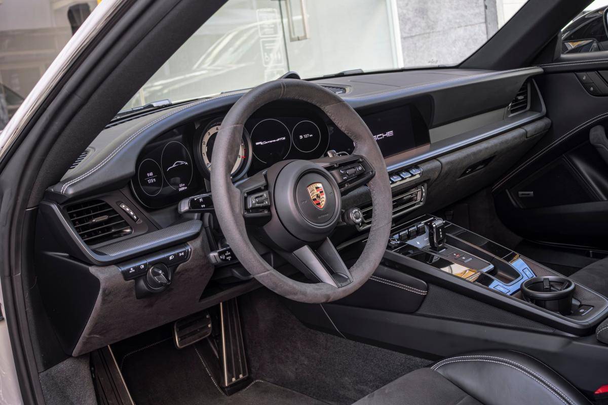 porsche-992-2023-gasolina-2981cc